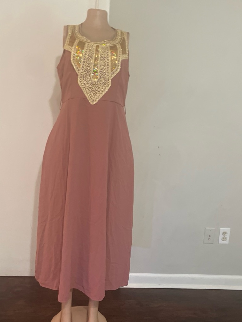 SHEIN Mauve Maxi Dress with Gold Applique